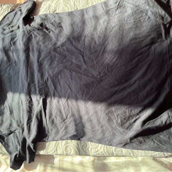 Pierre Balmain ladies black & gold t-shirt size 42 NWT - Picture 3 of 5